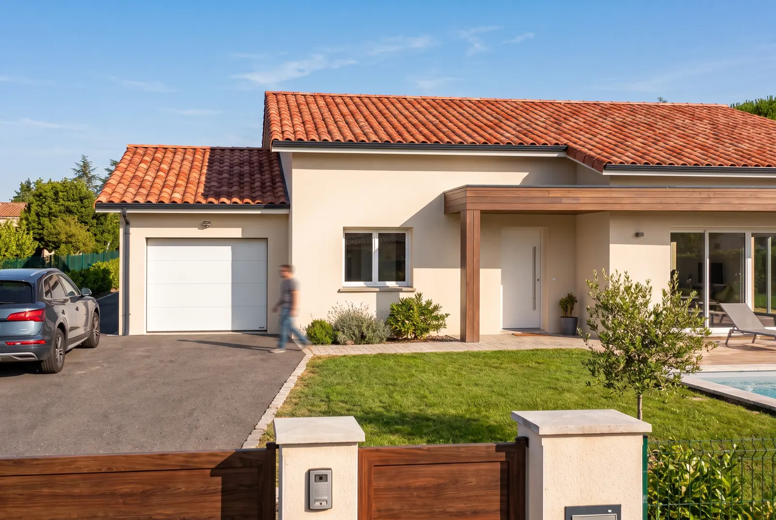 Façade et garage d'une maison de plain-pied de 85 m² à Quint-Fonsegrives (31130), projet terrain + maison